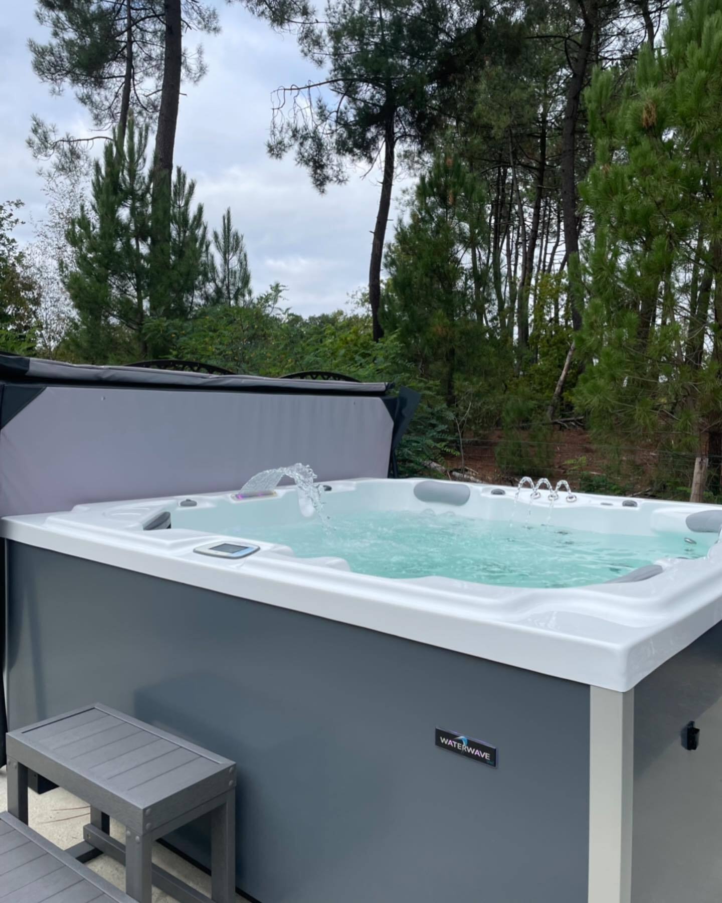 Installation d’un spa 4 places modèle Alaska jacuzzi le mans sarthe